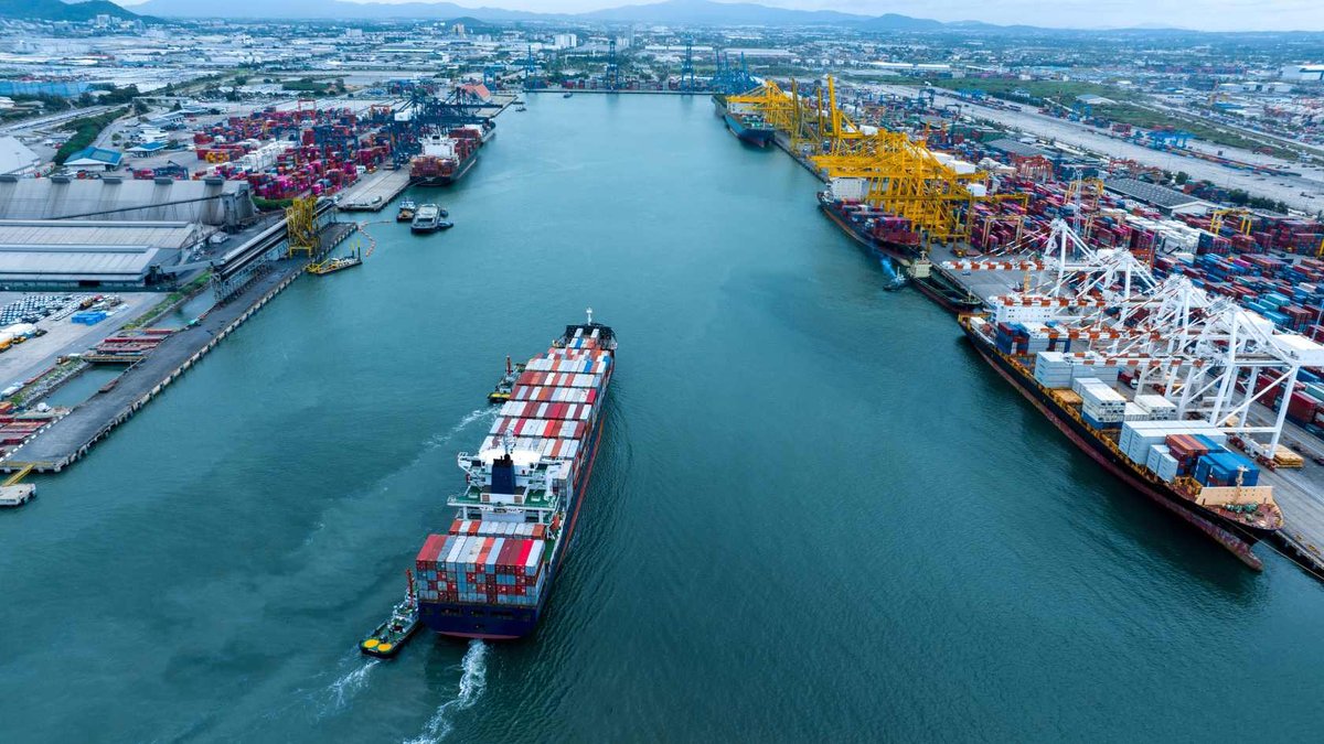 Container vessel leaving the harbour